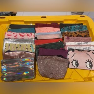 20 Ipsy makeup bags